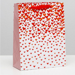 Ламинированный пакет с сердечками - 26 x 32 x 12 см.