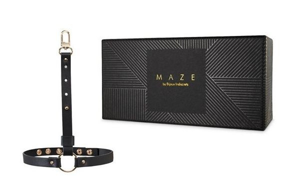 Черные гартеры с металлической фурнитурой