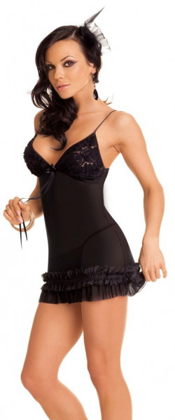 Прелестная сорочка со сборкой понизу