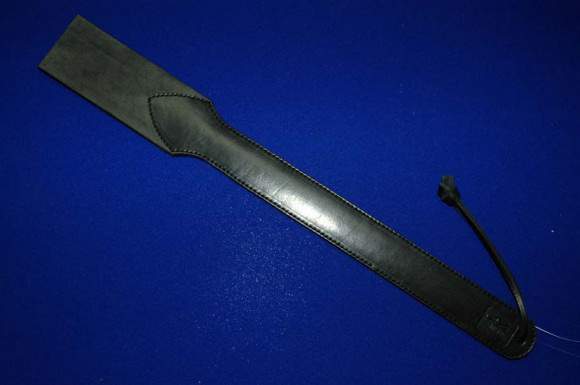 Чёрная шлёпалка-хлопушка - 50 см.